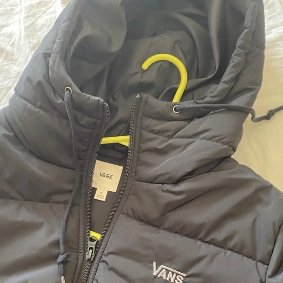 Vans Hooded Winter Puffer Coat in Black - Picture 5 of 6
